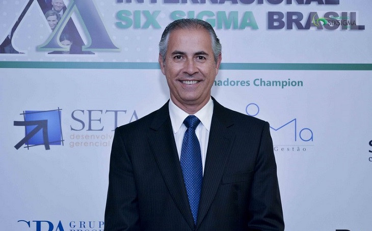 José Luiz Moço.