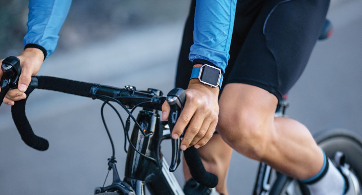 Os dispositivos Fitbit oferecem ao Google uma base mais forte para desenvolver futuros wearables integrados ao Android. Foto: Divulgação.