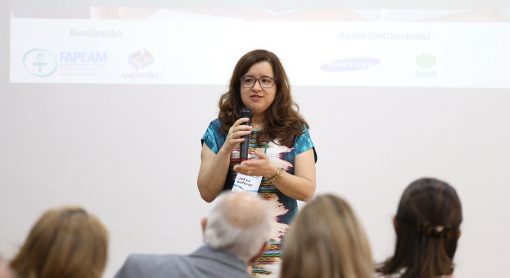 Sheila Oliveira Pires. Foto: Fundação de Amparo à Pesquisa do Estado do Amazonas (Fapeam).