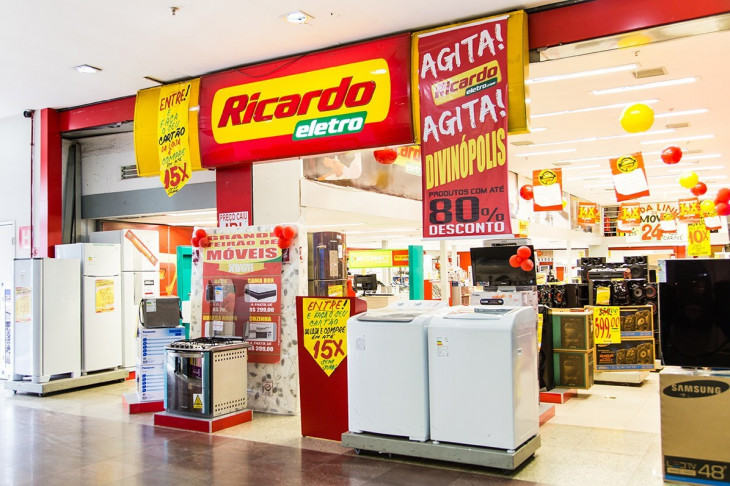 A Ricardo Eletro possui mais de 400 pontos de venda, além do e-commerce. Foto: Divulgação.