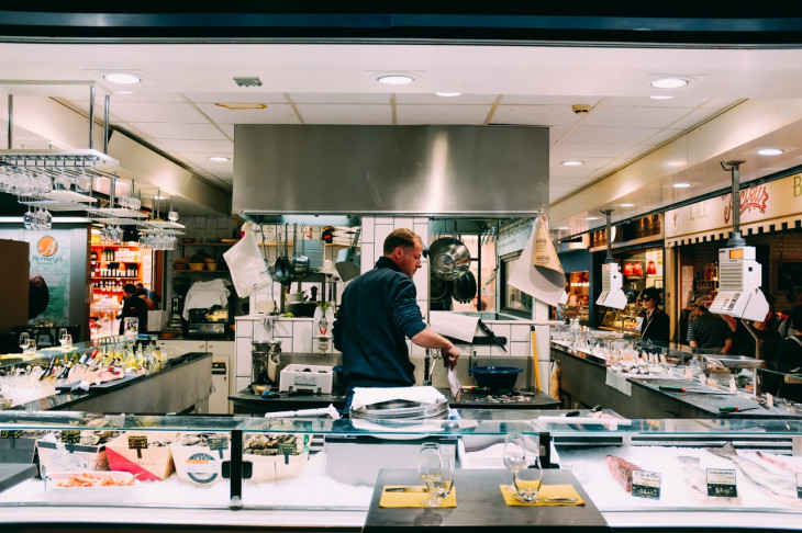 A Fishtag tem uma plataforma para aproximar produtores de peixes e restaurantes. Foto: Pexels.
