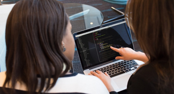 Programação é a profissão do momento. Foto: Pixabay.