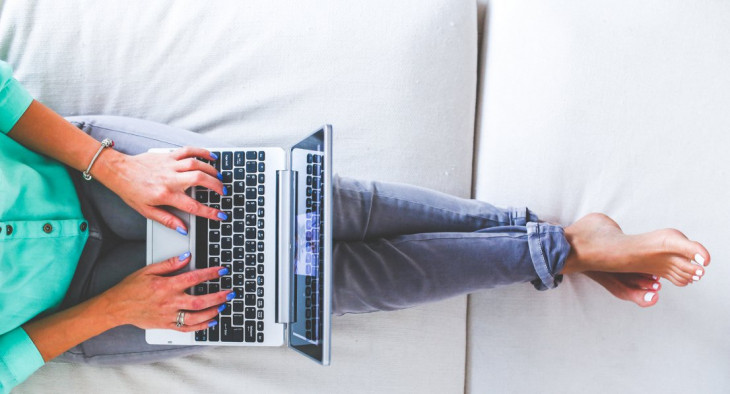 Hora de ficar em casa. Foto: Pexels.