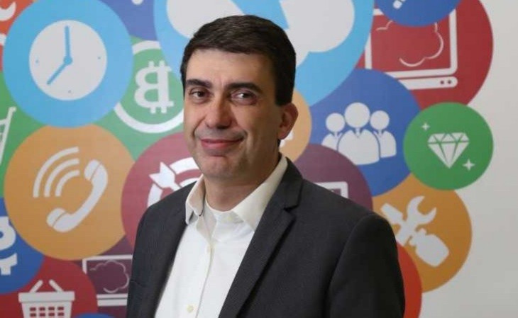Maurício Fernandes.