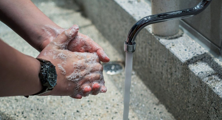 Lave as suas mãos por 40 segundos pelo menos. Foto: Pixabay.
