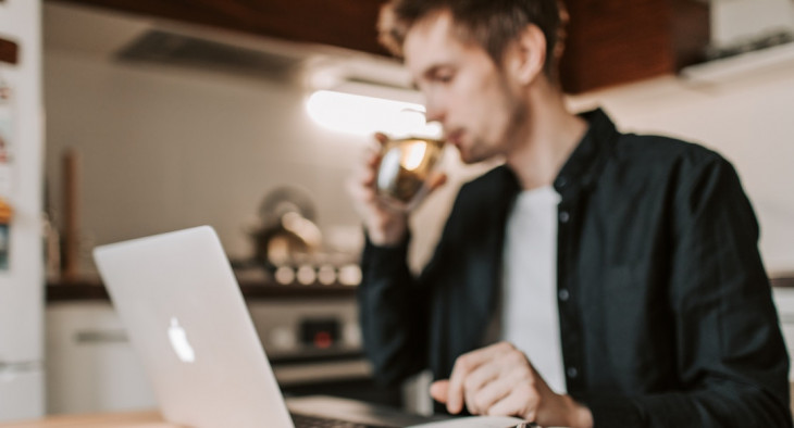 Aulas terão transmissão ao vivo de 8 a 30 de junho. Foto: Pexels.