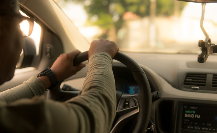 Muitos dos motoristas têm na atividade a sua única fonte de renda. Foto: Pexels.