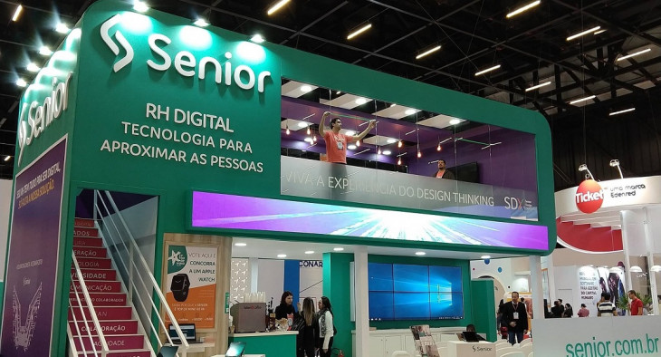 Estande da Senior no Conarh, o maior evento do país na área de RH. Foto: Divulgação.