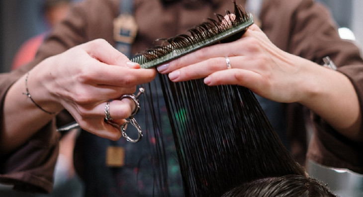 Corte acotnece porque nova Oi precisará de menos funcionários. Foto: Pexels.