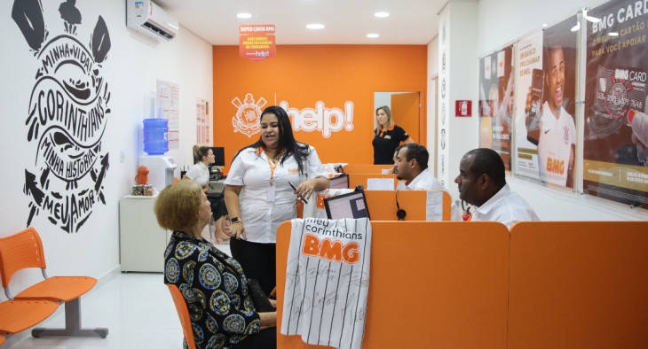 Uma das lojas help! do BMG. Foto: divulgação.