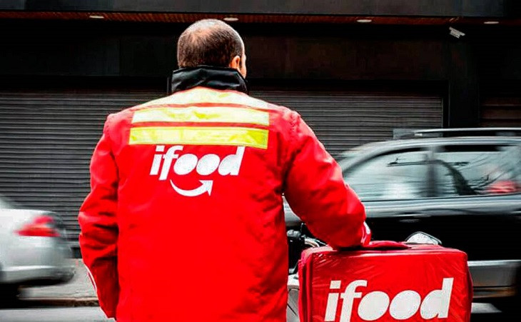 Entregador do iFood.