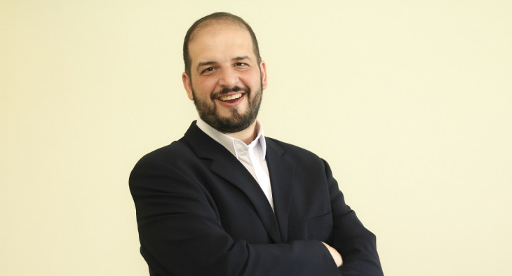 Caio Camargo.