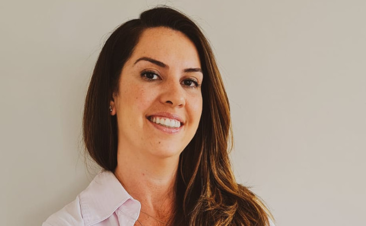 Louise de Mello Lago, nova gerente de canais da APLEX. Foto: divulgação.