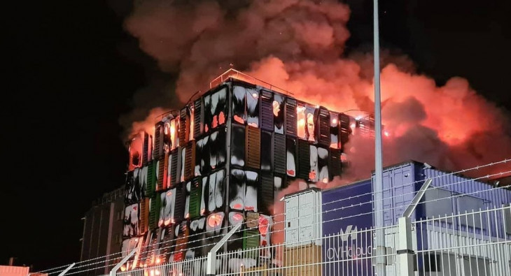 Data center foi totalmente destruído pelo incêndio. Foto: Xavier Garreau @xgarreau