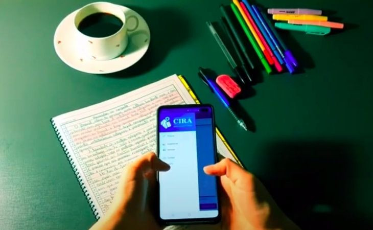 Para ter sua redação corrigida, basta o usuário fazer o download do aplicativo na Google Play Store ou acessar o site da CIRA. Depois, é só o usuário digitalizar a redação e submetê-la à ferramenta. Foto: Divulgação/ IFSC.