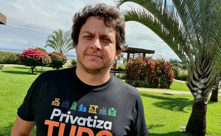 Ramiro Martini, vestido a caráter para assumir o Novo.