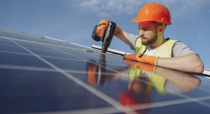 Eletron Energy tem 17 usinas de energia solar. Foto: Pexels.