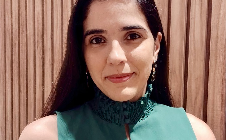 Carla Santos.