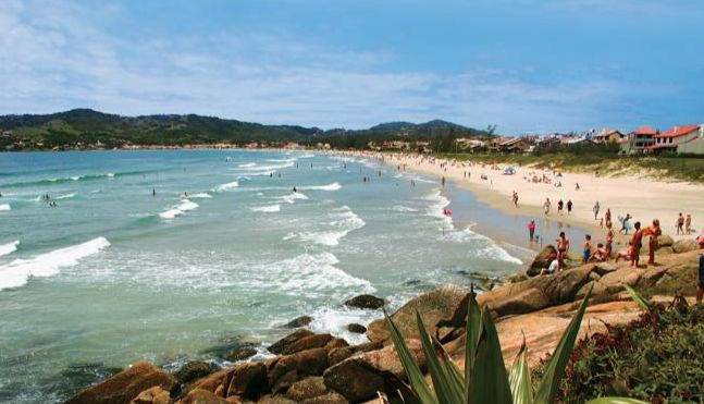 A Praia central de Garopaba. Foto: Ricardo Freire