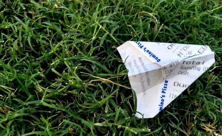 Chega de aviões de papel. Foto: Pexels