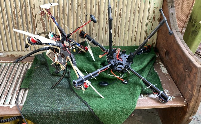 Drones encontrados pela Polícia Civil. Foto: Polícia Civil / DRCID - Deic