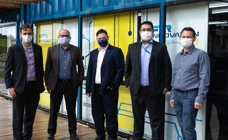 Frederico Nodari Pio (Altair), Valdir Mendes Cardoso (Altair), Joel Boaretto (IHR), Fábio Makita (IHR) e Fernando Prevedello (Altair). Foto: divulgação
