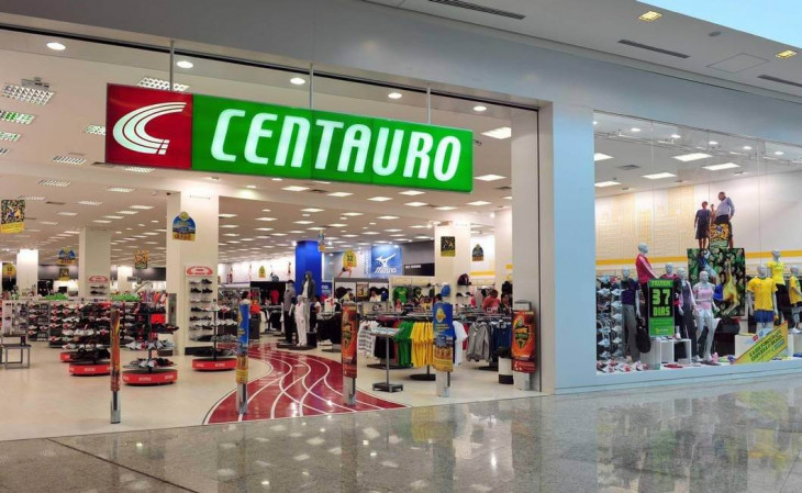 A companhia controla as marcas Centauro, ByTennis, Almax Sports, NWB, Sportheca e Fisia. Foto: divulgação.