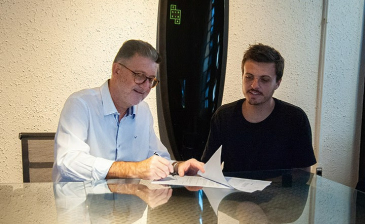 Cleber Prodanov, reitor da Feevale, e Pedro Valério, diretor executivo do Caldeira. Foto: Caroline Souza/divulgação.
