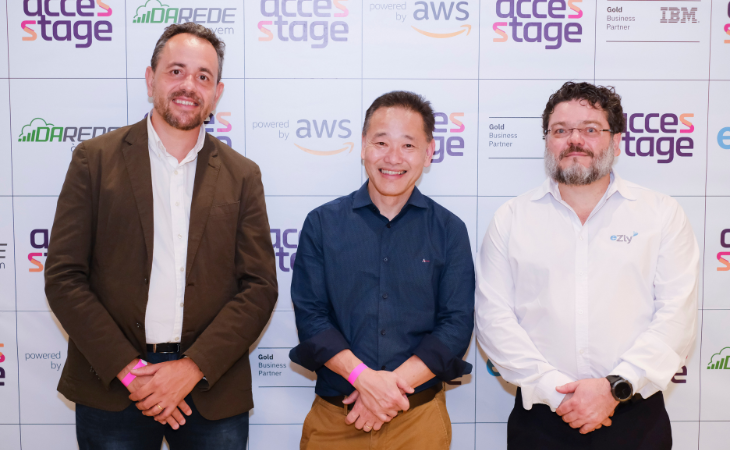 Da esquerda para direita: Fernando de Freitas Barbosa, engenheiro de soluções da IBM Brasil; Fernando Takano, vice-presidente e CTO da Accesstage; e Estevão Andrade, CEO da eZly Technology (Foto: Divulgação)
