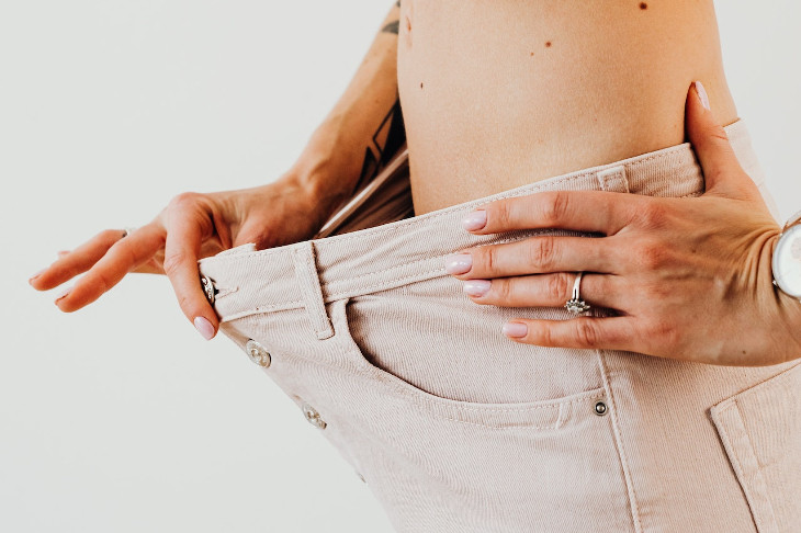 Tecnologia ajuda consumidor a acertar o tamanho da roupa. Foto: Pexels.