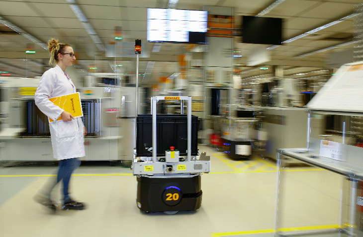 Funcionária da Continental na Alemanha. Foto: Continental.