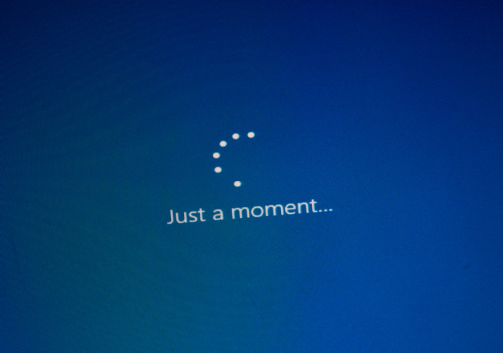 Um momentinho por favor. Foto: Depositphotos.