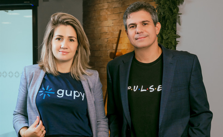 Mariana Dias, CEO e cofundadora da Gupy, e Cesar Nanci, CEO da Pulses. Foto: Divulgação