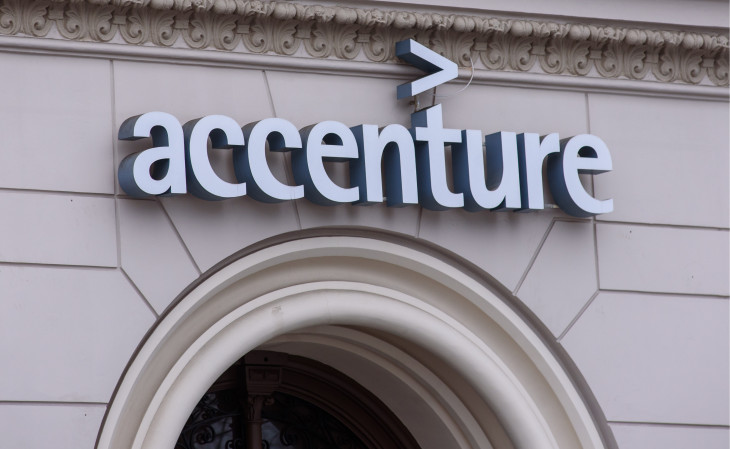 A Accenture justifica a demissão em massa pelas condições econômicas globais. Foto: Depositphotos