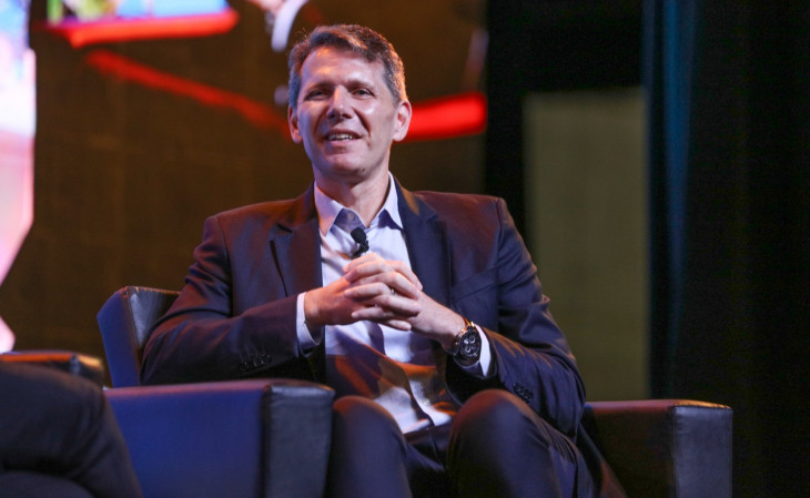 Fabio Faccio, CEO da Lojas Renner, durante o Oracle CloudWorld São Paulo. Foto: divulgação.