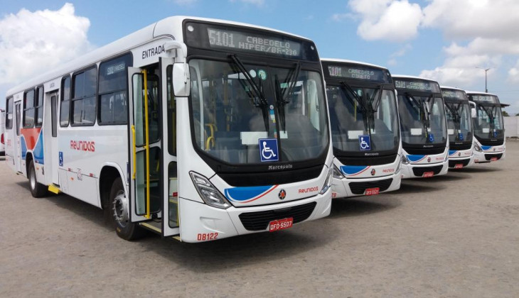 Ônibus do Grupo A. Cândido. Foto: Divulgação.