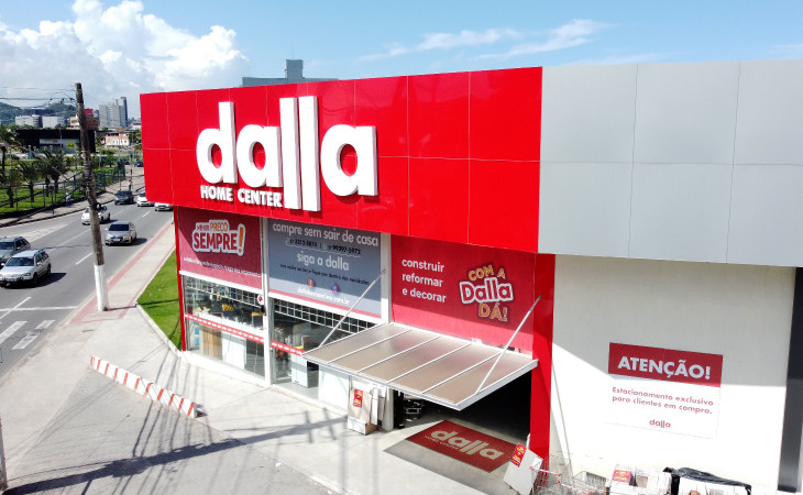 A Dalla Home Center possui mais de 10 mil metros de pontos de venda físicos. Foto: Divulgação
