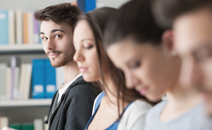 No estado, 377 mil jovens trabalham e estudam (22,5%) (Foto: Depositphotos)