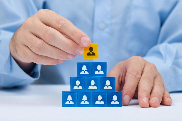 Quem chega no topo da empresa? Foto: Depositphotos.