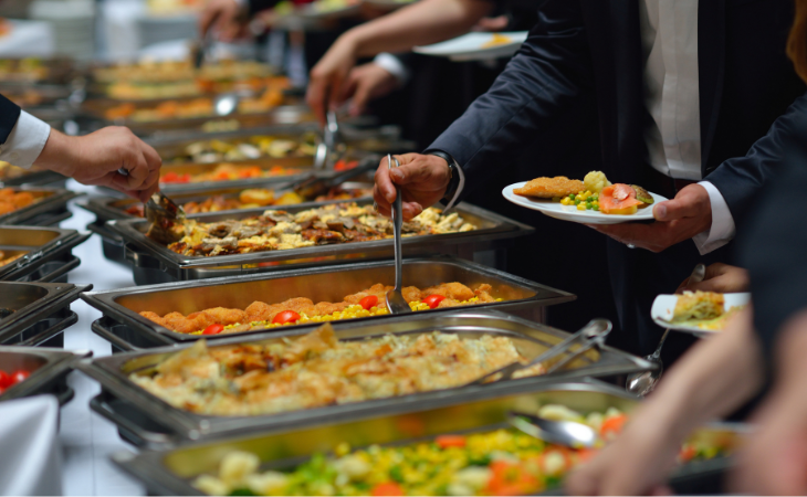 Para estabelecimentos com buffet self-service com preço fixo, o valor médio foi de R$ 50,78 (Foto: Depositphotos)