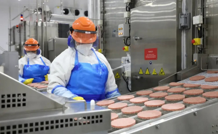 A Marfrig possui capacidade de produção de 247 mil toneladas de hambúrgueres por ano. Foto: Divulgação