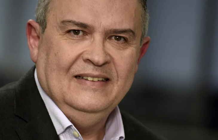 Rivaldo Ferreira, vice-presidente regional da vertical de Utilities da Sonda, colocando a ênfase em EAM e FSM.