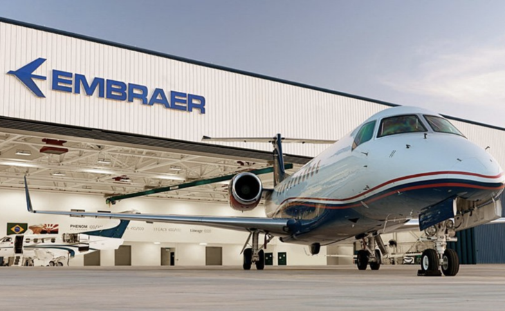 O maior modelo da brasileira possui 146 assentos, enquanto o menor da Boeing conta com 172 (Foto: Divulgação)
