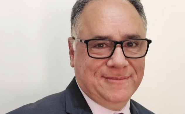 Carlos Montes.