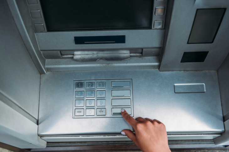 Banrisul vai trocar a metade dos seus ATMs. Foto: Depositphotos.