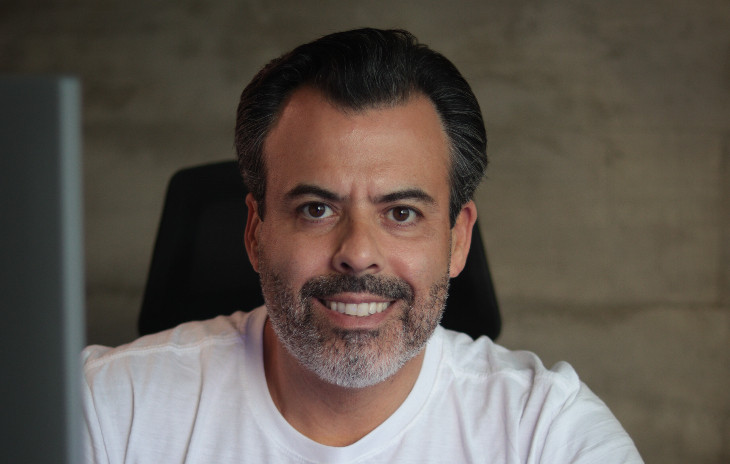 Tiago Teixeira.