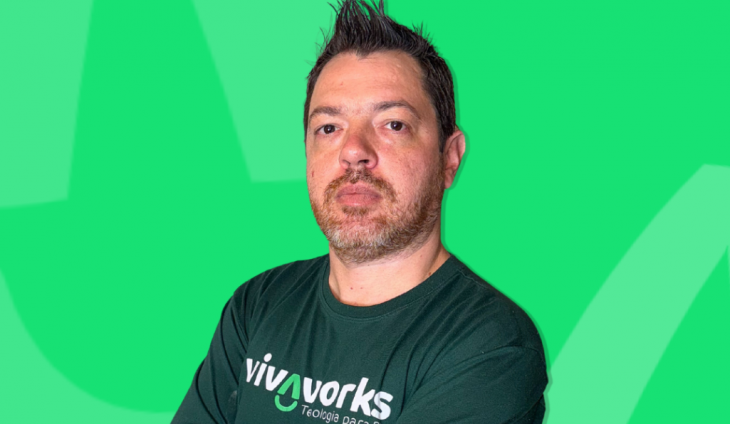 Eduardo Bona é desenvolvedor web desde 2004, cofundador e CTO da Vivaintra by Vivaworks.