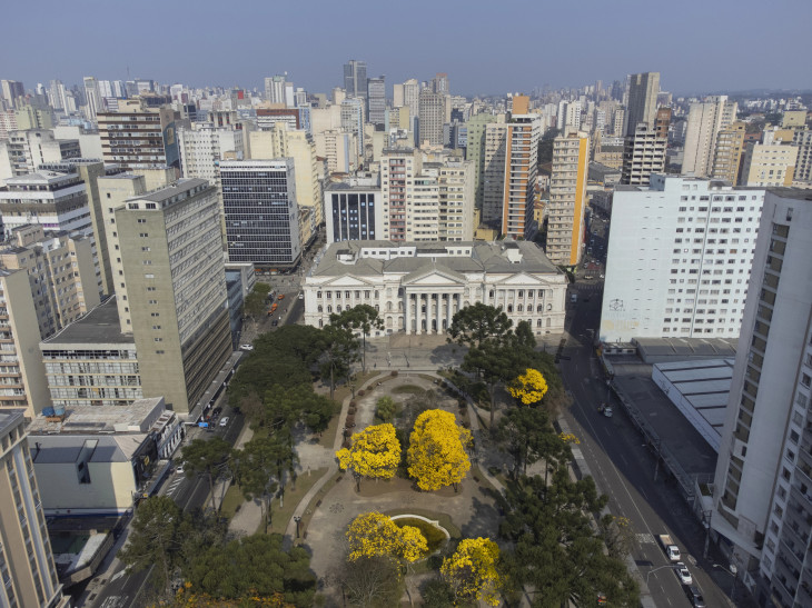 Curitiba, uma das cidades a ter operação da Nomo - Foto: Depositphotos