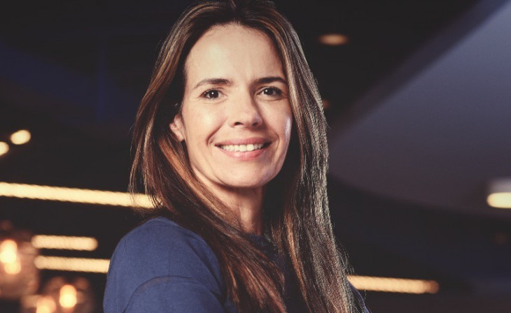Claudia Furini, diretora de marketing, estratégia de clientes e ESG do BV. Foto: divulgação.