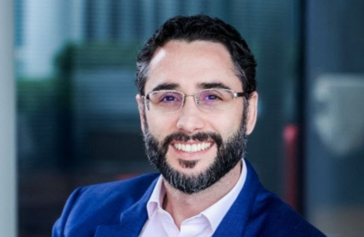 Nilton J&uacute;nior, fundador e CEO da ZoomHolding.